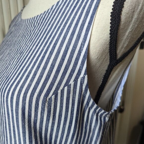 Chopin Roma blue white striped sleeveless top with buttoned keyhole back - Picture 3 of 9